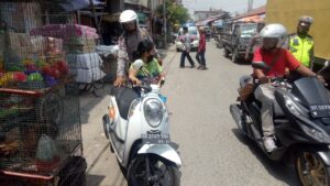 Satlantas Polres Tanjungbalai Tertibkan Kenderaan Parkir di Badan Jalan