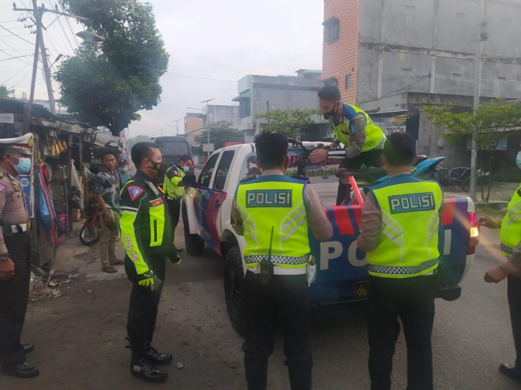 Patroli Asmara Shubuh, Polres Sergai Amankan Puluhan Sepeda Motor