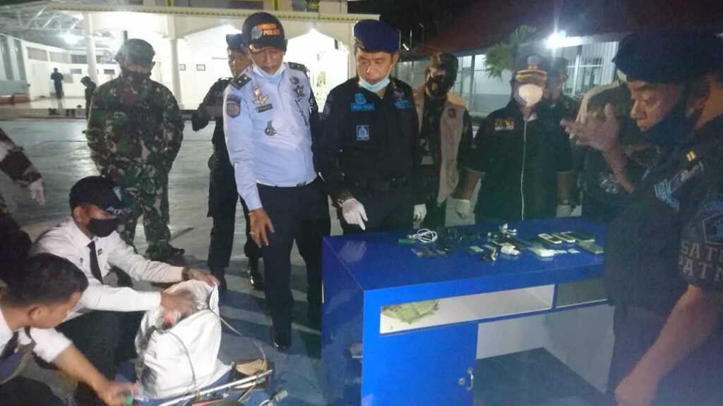 Razia Lapas Kelas II B Tanjungbalai, Petugas Temukan Narkoba di Bak Mandi