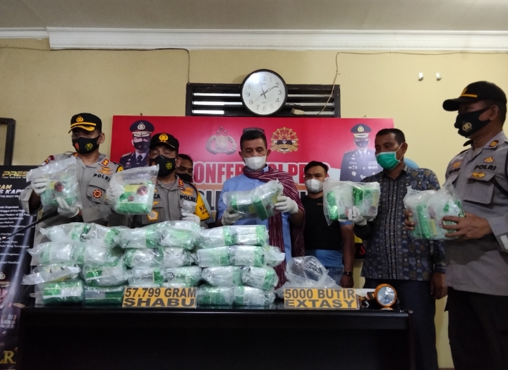 Kapolda Sumut Gagalkan Peredaran Narkoba 57 Kilogram dari Malaysia
