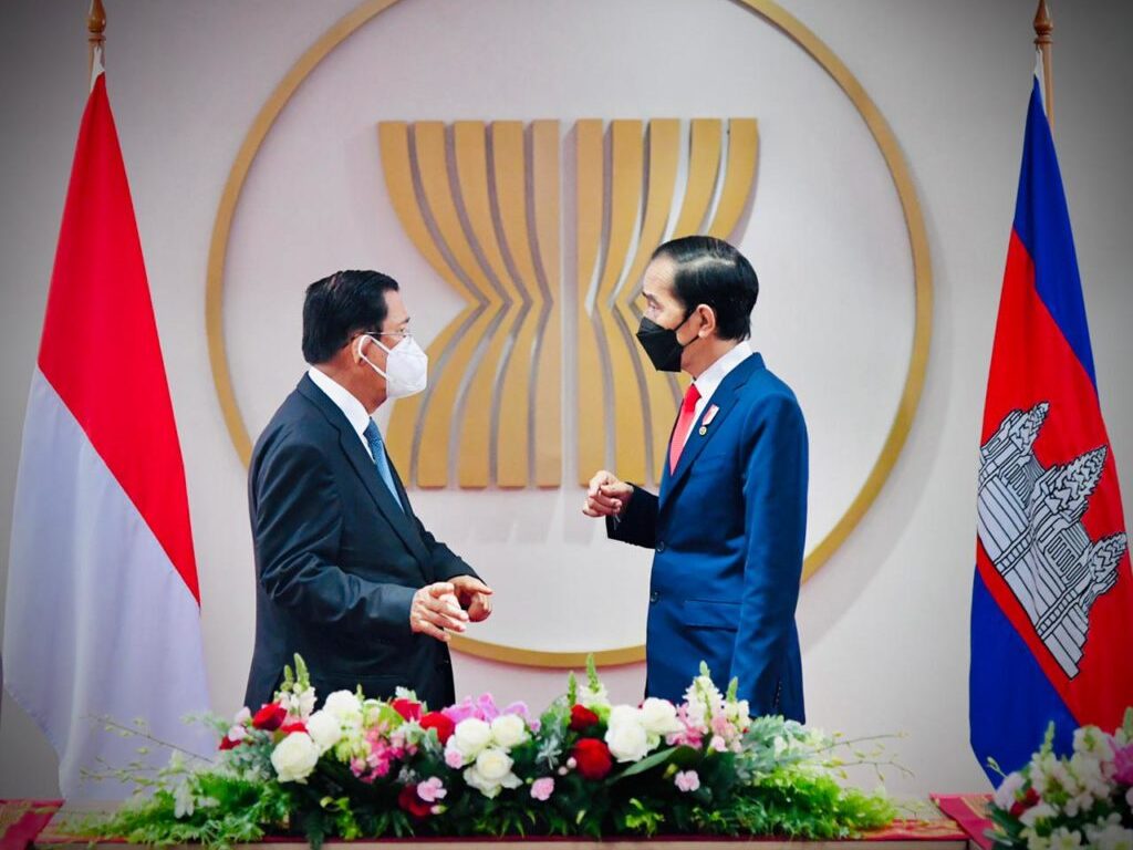 Tingkatkan Kerjasama, Presiden Jokowi dan PM Hun Sen Gelar Pertemuan Bilateral