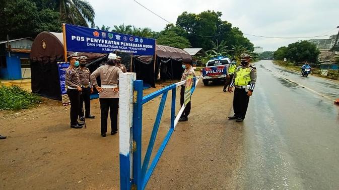 Pangdam I BB dan Kapoldasu Cek Pos Penyekatan di Perbatasan Sumut-Riau