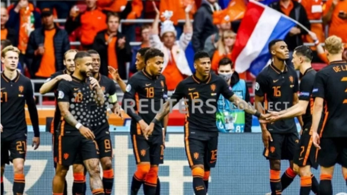 Belanda Cukur Makedonia Utara 3-0