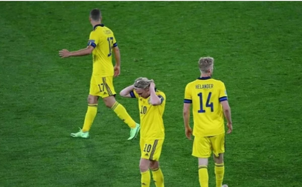 Dikalahkan Ukraina, Pemain Swedia Rasakan Kejamnya Sepak Bola