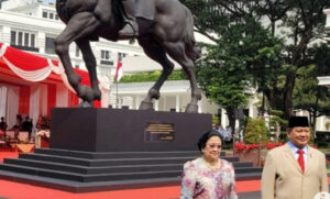 Megawati dan Prabowo Resmikan Patung Soekarno Menunggang Kuda