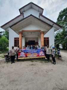Minggu Kasih di Gereja GKPS, Kapolres Sergai Bagikan Sembako