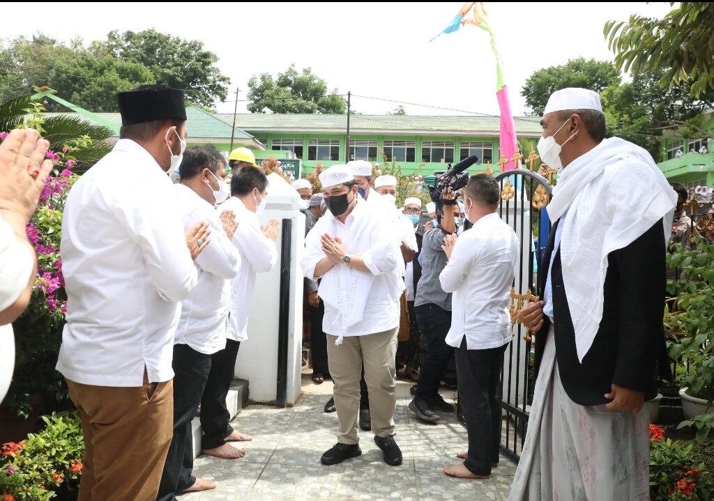 Menteri BUMN dan Mendag Kunjungi Madina, Salurkan Bantuan CSR ke Ponpes Musthafawiyah