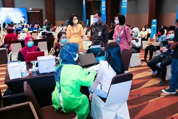 OJK Targetkan 1.400 Orang Di Vaksin di Medan