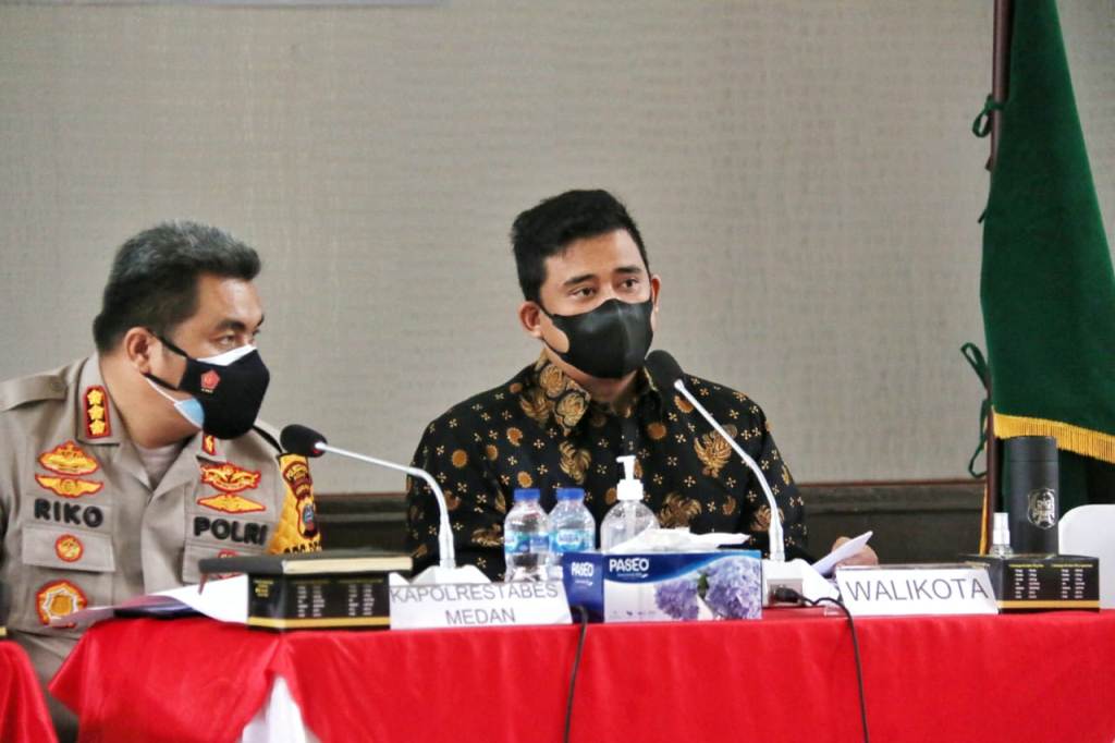 Walikota Medan Pimpin Rapat Sinkronisasi Data Vaksin Bersama TNI-Polri