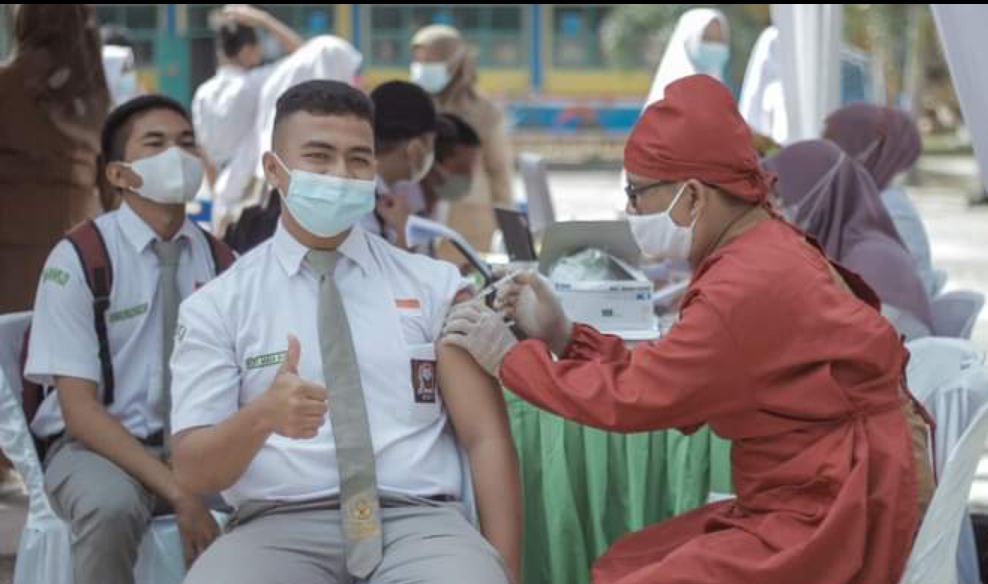 Wakil Walikota PSP Semangati Pelajar Ikut Vaksin