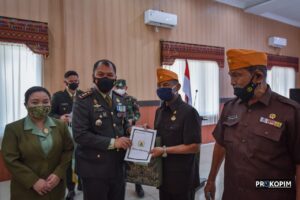 Forkopimda Tabagsel Ikuti Upacara HUT ke-76 TNI