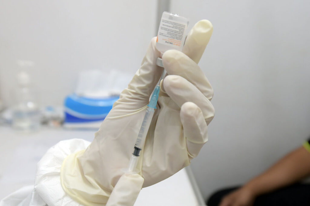 Penuhi Target WHO, Cakupan Vaksinasi di Indonesia Lampaui 200 Juta Dosis