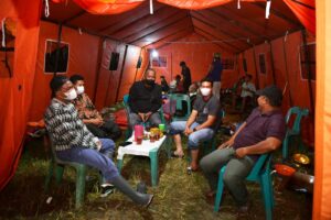 Kunjungi Posko Banjir Malam Hari, Bupati Sergai Ingatkan Warga Waspada Air Naik