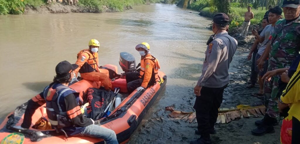 Anak Yang Tenggelam  di Sungai Sei Rampah Akhirnya Ditemukan