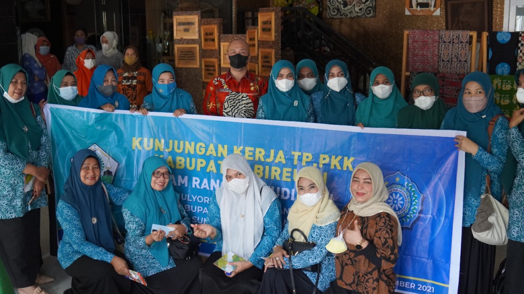 Majukan UMKM, PKK Bireun Lakukan Studi Tiru ke Dinkop Medan