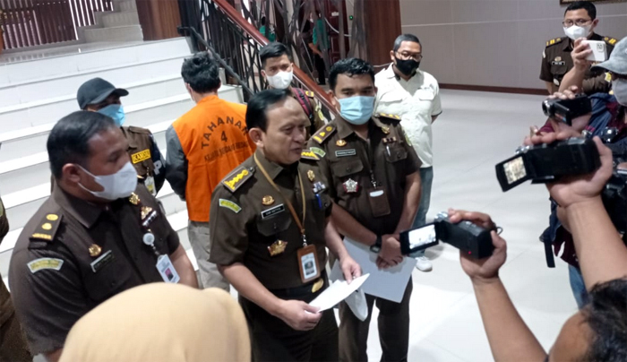 Tim Tabur Amankan DPO Tersangka Dugaan Korupsi Pembangunan Pasar Waserda Dolok Masihul