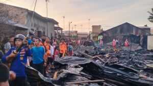 14 Rumah Terbakar di Kawasan Padat Penduduk, Tanjung Tiram Batu Bara