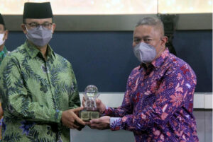 JNE Raih Penghargaan Muzakki Istimewa Award 2022 dari Baznas Indonesia