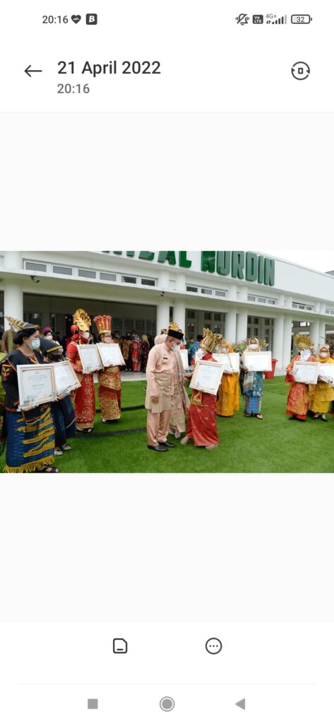 Hari Kartini 2022, Gubernur Edy Rahmayadi Serahkan Penghargaan kepada 33 Perempuan Berjasa dan Berprestasi