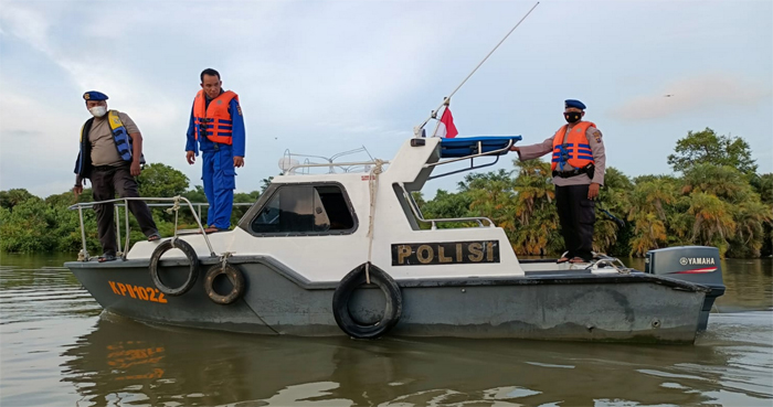 Nelayan Terjatuh di Sungai Bedagai, Polairud dan Polsek Tanjung Beringin Terus Lakukan Pencarian