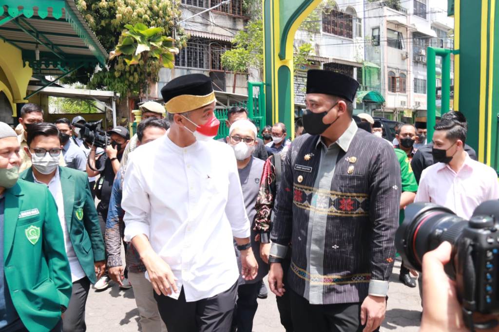 Ganjar Pranowo Dukung Bobby Nasution Benahi Kota Lama Kesawan