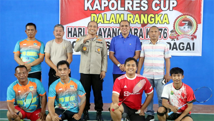 Sambut HUT Bhayangkara yang Ke-76, Polres Sergai Gelar Pertandingan Badminton