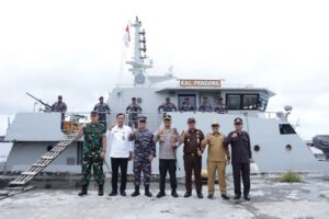 Forkopimda Asahan Pantau Langsung Wilayah Perairan dengan Kapal Perang KAL Pandang  I-1-72