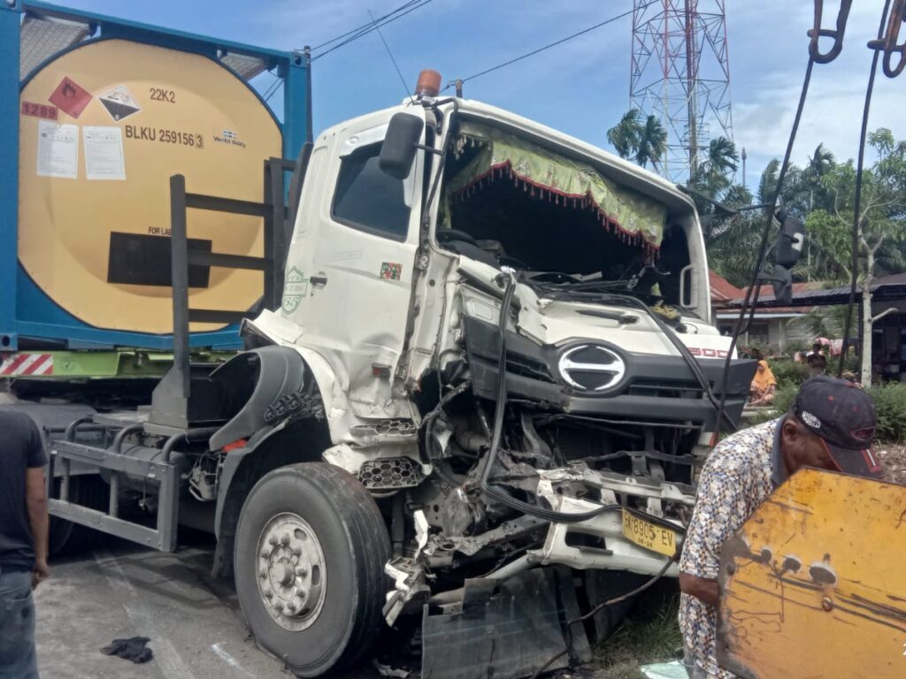 Empat Kenderaan Kecelakaan Beruntun di Jalinsum Asahan