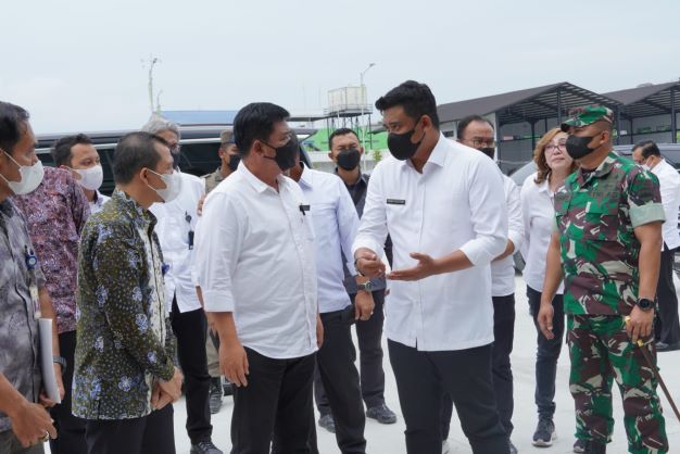 Bobby Nasution dan Menteri ATR/BPN Tinjau Terminal Tipe A Amplas