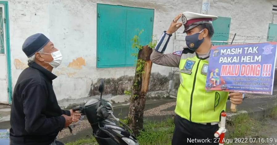 Personel  Satlantas Polres Tanjungbalai Imbau Warga Tertib Berlalu Lintas