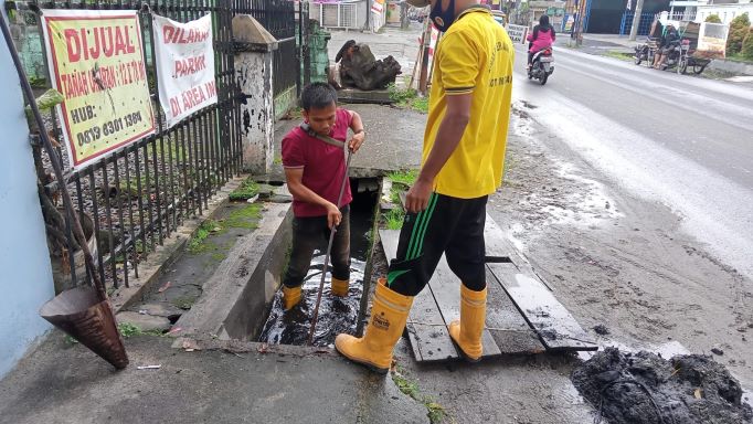 Tangani Banjir, Dinas PU Normalisasi drainase di Merak Medan Sunggal