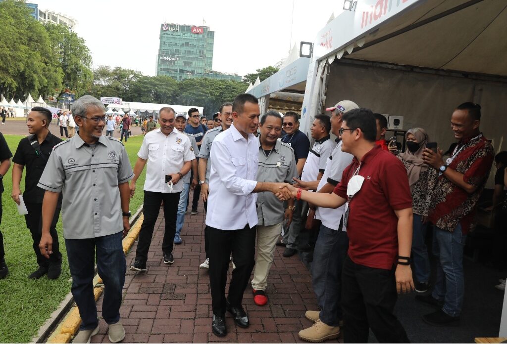 Musa Rajekshah Ajak Peserta Jambore Nasional Mercedes Benz Club Indonesia Nikmati Pariwisata Sumut