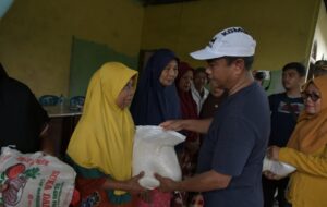 Darma Wijaya Beri Bantuan Kepada korban Banjir Dolok Sagala