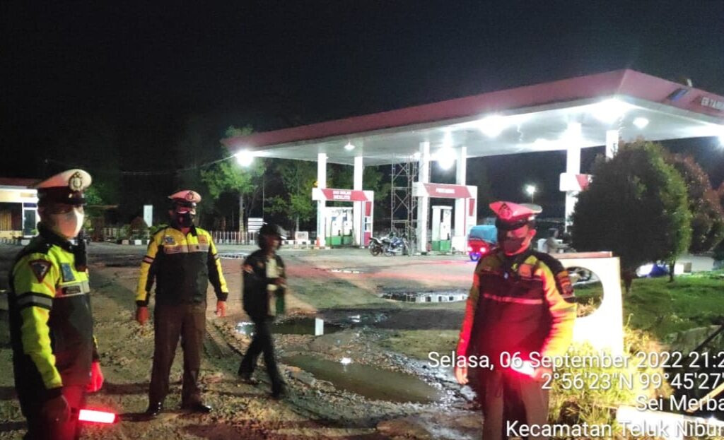 Personel Satlantas Polres Tanjungbalai Patroli ke SPBU