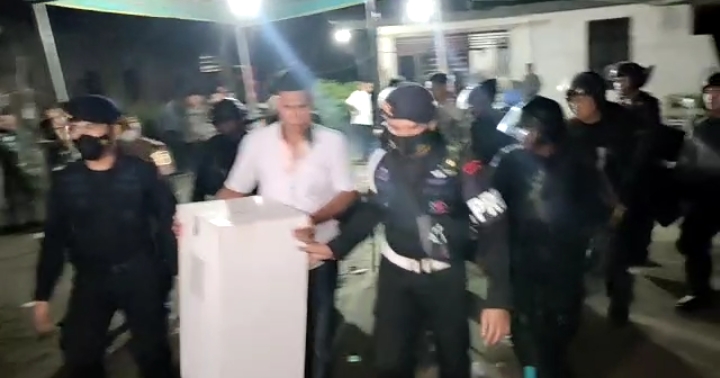 Kotak Suara Sampai Dikawal Brimob saat Pilkades Ricuh di Asahan