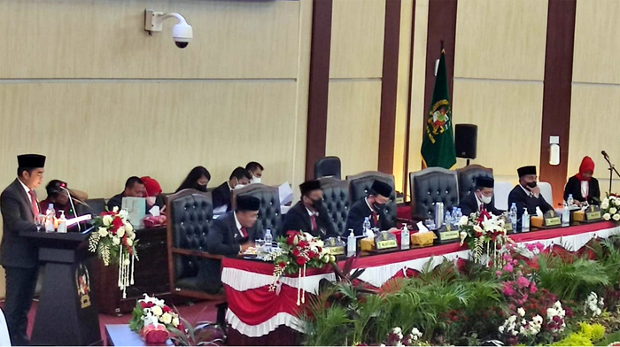 Ihwan Ritonga Bacakan Kesepakatan Pembahasan Dalam Rapat Paripurna Penandatanganan Nota Kesepakatan KUA dan PPAS RP APBD 2022