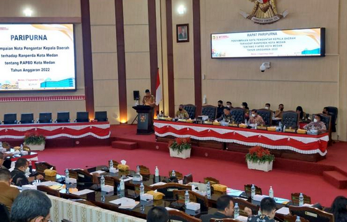 Ketua Fraksi Golkar Sampaikan Perubahan Anggaran APBD TA 2022