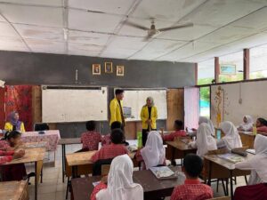Mahasiswa Ajak Pelajar SD di Desa Sei Alim Hassak  Kurangi Penggunaan Smartphone