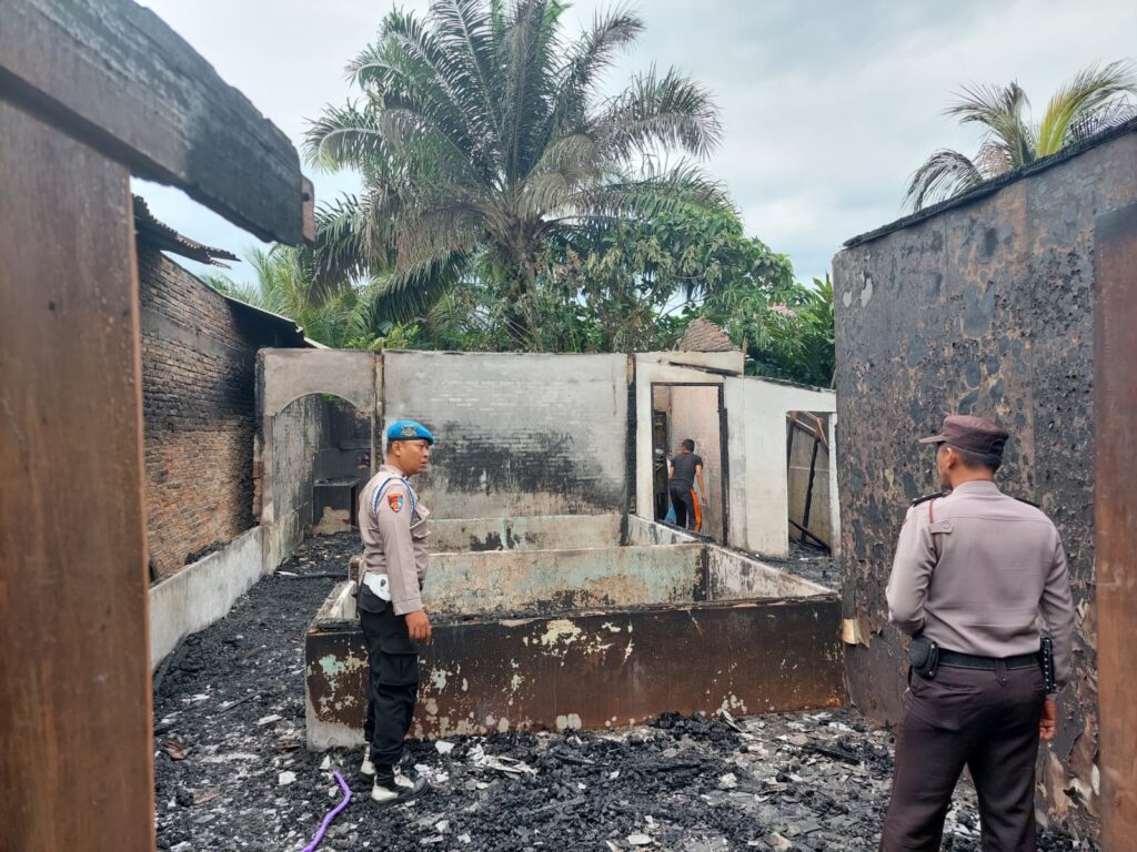 Dua Rumah di Kisaran Ludes Terbakar saat Pemilik Terlelap Tidur