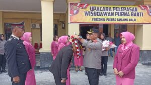 Kapolres Tanjungbalai Pimpin Pelepasan Wisudawan Purna Bakti Personel