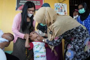 Percepat Pelaksanaan Imunisasi Polio, Puskesmas Datangi Langsung Rumah Warga