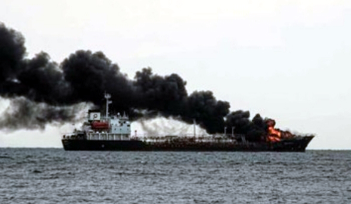 Kapal BBM Terbakar, Pertamina Lakukan Pemadaman Terpadu, Tiga ABK Belum Ditemukan