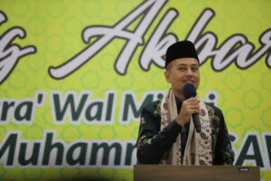 Ijeck Kagum dengan Megahnya Masjid Nurul Islam
