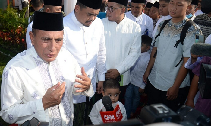 Gubernur Edy Rahmayadi Salat Idulfitri Bersama Ribuan Masyarakat di Lapangan Cadika Medan