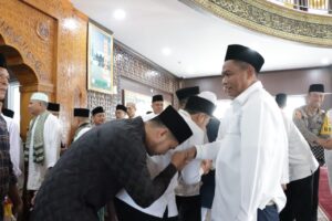 Bupati dan jajaran Pemkab Serdang Bedagai, Gelar Salat Ied di Masjid Agung