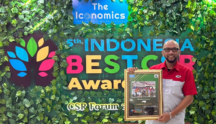 JNE Raih Penghargaan 5Th Indonesia CSR Brand Equity Award 2023 Kategori Courier Service Sector Industry
