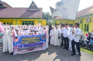 Walikota Padangsidimpuan Lepas Manasik Haji Akbar PAUD dan TK