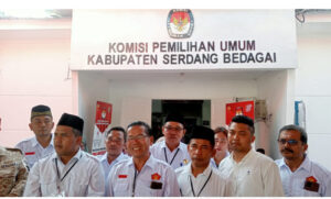 Partai Gerindra Sergai Mendaftarkan Bacaleg ke KPUD dengan Target 11 Kursi