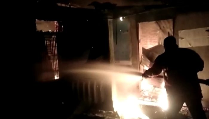 Kebakaran Hanguskan Rumah Kepala Desa, Sepeda Motor Inventaris Juga Terbakar