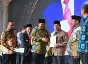 Menteri ATR/BPN Serahkan 194 Sertifikat Tanah di Kota Padang Sidempuan